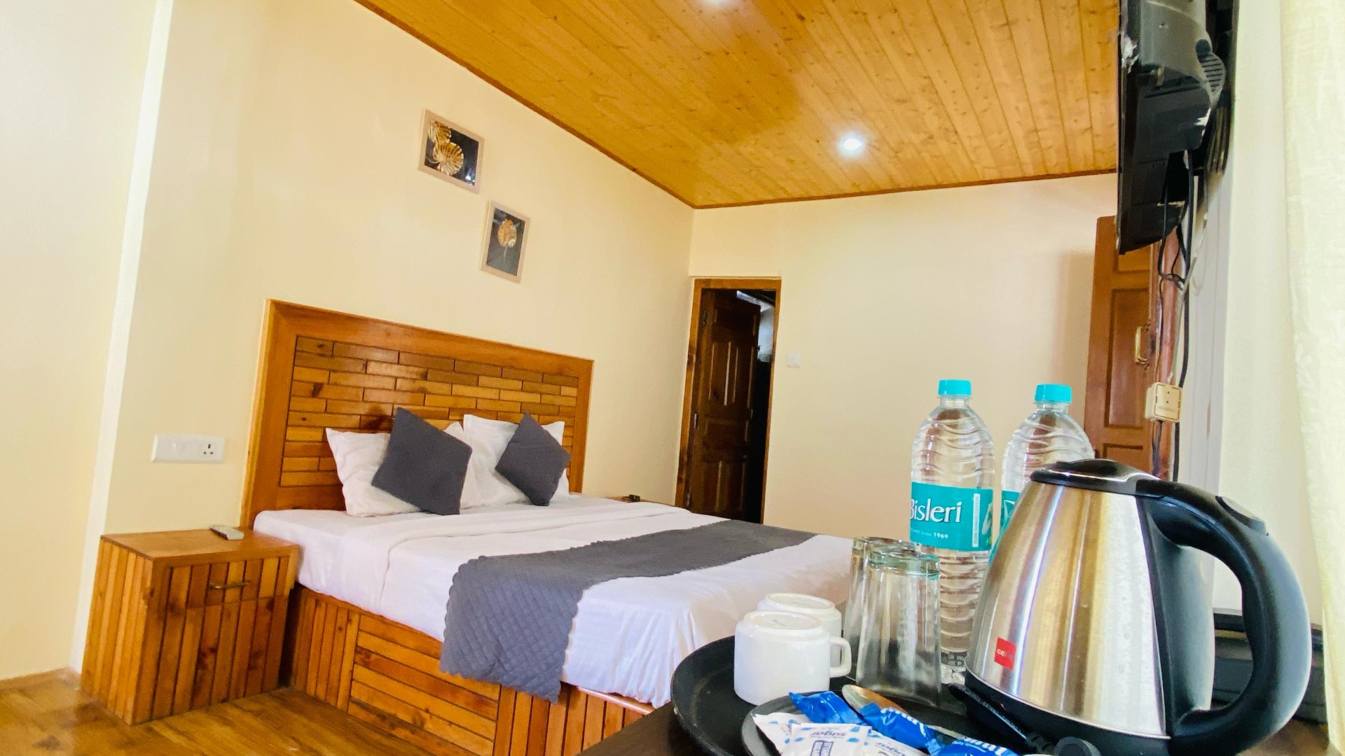 Hotel Manu Deluxe Manali